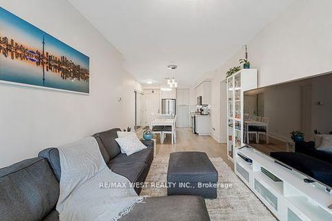 Photo 19 at 1122 - 70 Roehampton Avenue, Mount Pleasant West, Toronto