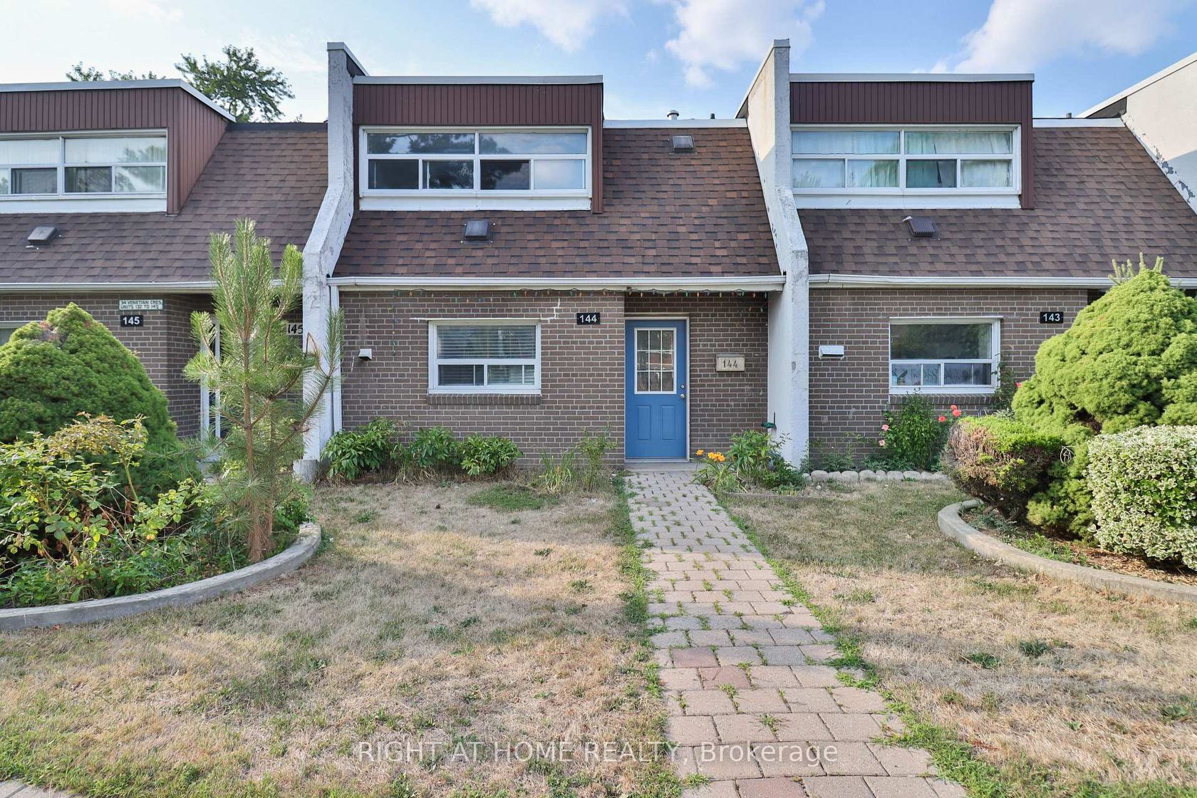 144 - 34 Venetian Crescent, Jane Heights, Toronto photo number 2 144 - 34 Venetian Crescent, Jane Heights, Toronto photo number 2