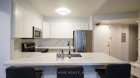 Photo 3 at 408 - 188 Redpath Avenue, Mount Pleasant West, Toronto