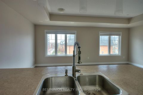 Photo 10 at 22-04 - 2420 Baronwood Drive, WM Westmount, Oakville