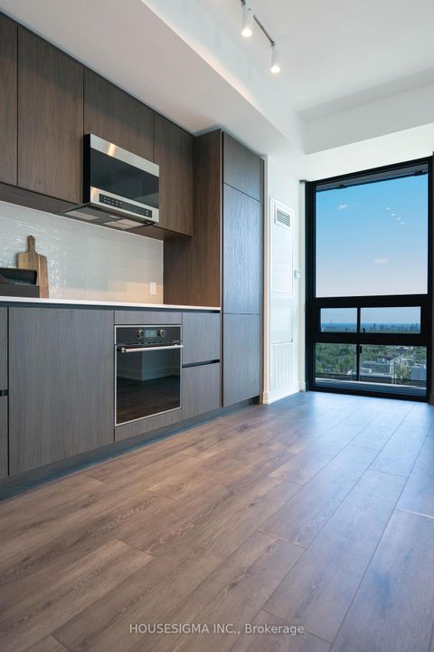Photo 2 at 127 Broadway Avenue, Mount Pleasant West, Toronto