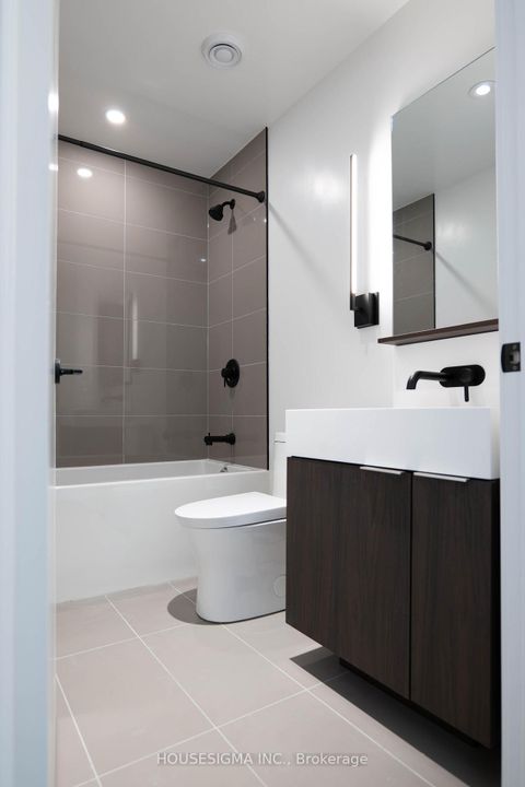 Photo 4 at 127 Broadway Avenue, Mount Pleasant West, Toronto