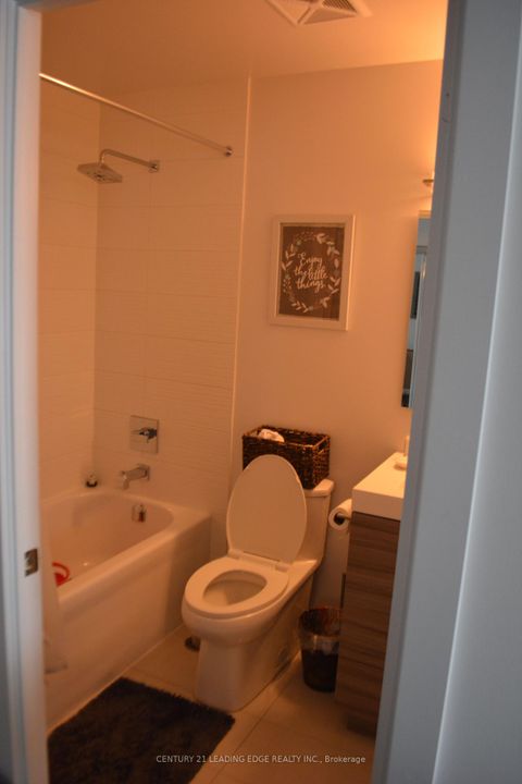 Photo 4 at 3806 - 318 Richmond Street W, Waterfront Communities C1, Toronto