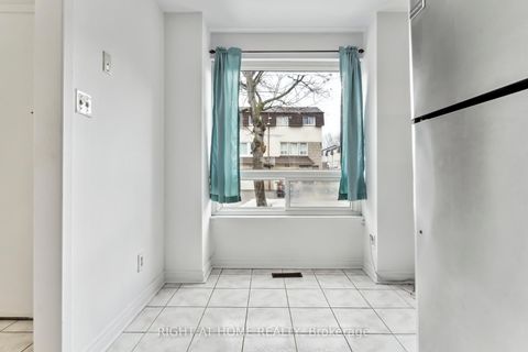Photo 6 at 92 - 44 Chester Le Boulevard, L'Amoreaux, Toronto