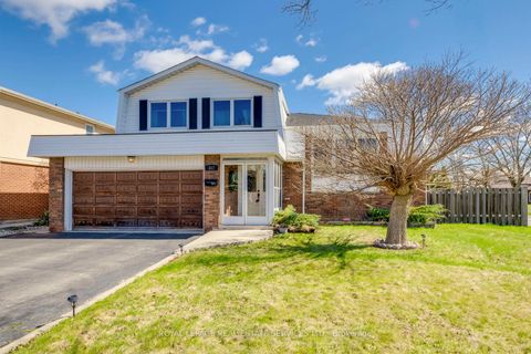 Photo 1 at 317 Ulric Crescent, WO West, Oakville