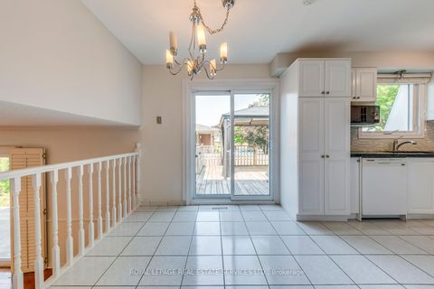 Photo 10 at 317 Ulric Crescent, WO West, Oakville