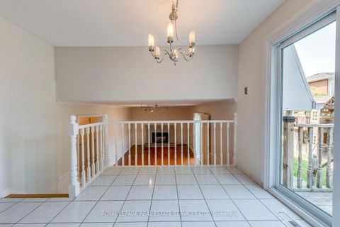 Photo 11 at 317 Ulric Crescent, WO West, Oakville