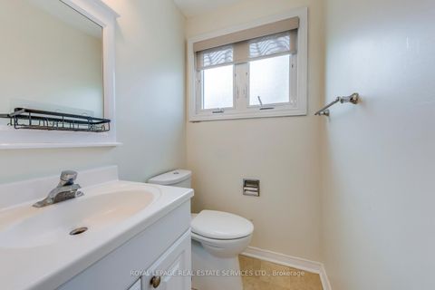 Photo 25 at 317 Ulric Crescent, WO West, Oakville