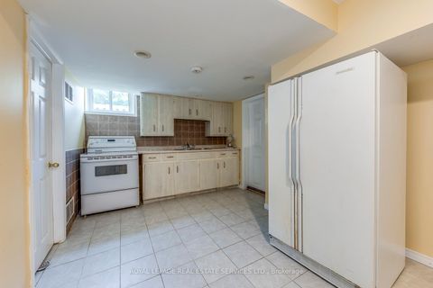 Photo 32 at 317 Ulric Crescent, WO West, Oakville