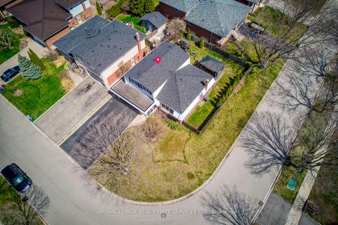 Photo 43 at 317 Ulric Crescent, WO West, Oakville
