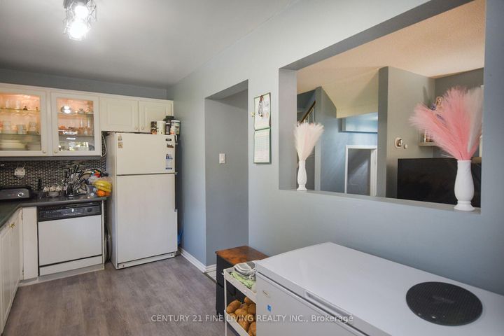 Photo 6 at 34 - 2700 Battleford Road, Meadowvale, Mississauga