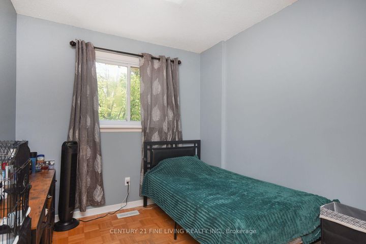 Photo 9 at 34 - 2700 Battleford Road, Meadowvale, Mississauga