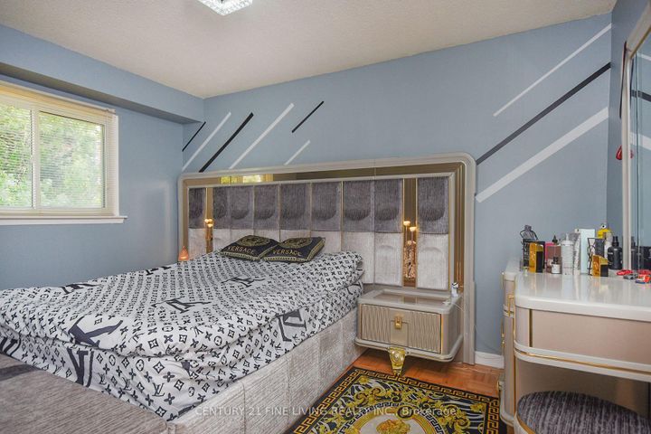 Photo 13 at 34 - 2700 Battleford Road, Meadowvale, Mississauga