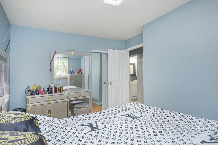 Photo 16 at 34 - 2700 Battleford Road, Meadowvale, Mississauga