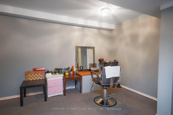 Photo 20 at 34 - 2700 Battleford Road, Meadowvale, Mississauga