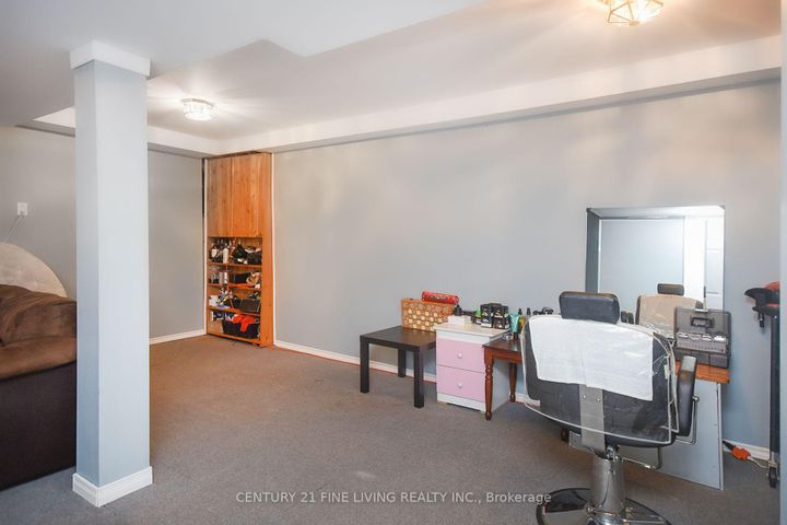 Photo 21 at 34 - 2700 Battleford Road, Meadowvale, Mississauga