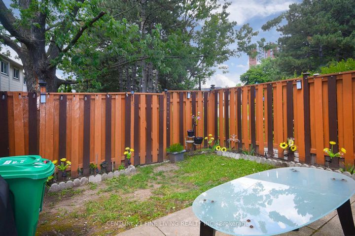 Photo 24 at 34 - 2700 Battleford Road, Meadowvale, Mississauga