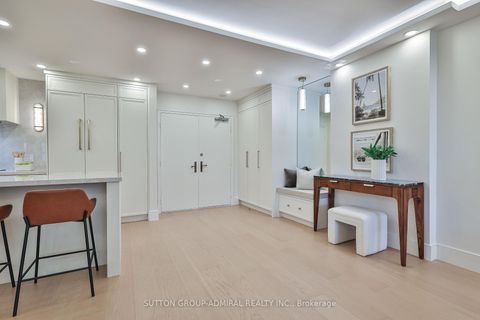 Photo 5 at 402 - 350 Lonsdale Road, Forest Hill South, Toronto