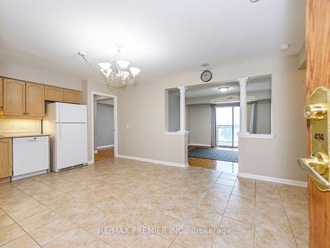 Photo 6 at 414 - 2506 RUTHERFORD Road, Maple, Vaughan