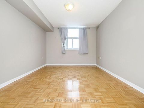 Photo 10 at 414 - 2506 RUTHERFORD Road, Maple, Vaughan