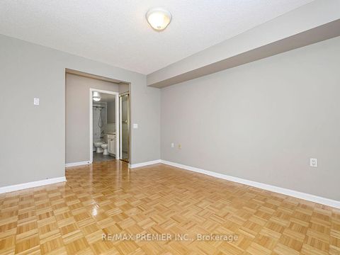 Photo 11 at 414 - 2506 RUTHERFORD Road, Maple, Vaughan