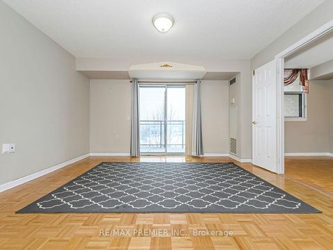 Photo 19 at 414 - 2506 RUTHERFORD Road, Maple, Vaughan