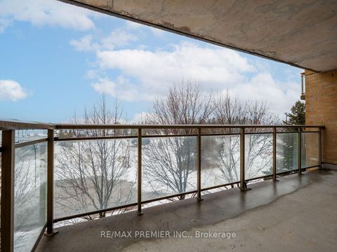 Photo 23 at 414 - 2506 RUTHERFORD Road, Maple, Vaughan