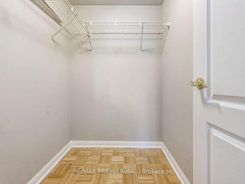 Photo 28 at 414 - 2506 RUTHERFORD Road, Maple, Vaughan