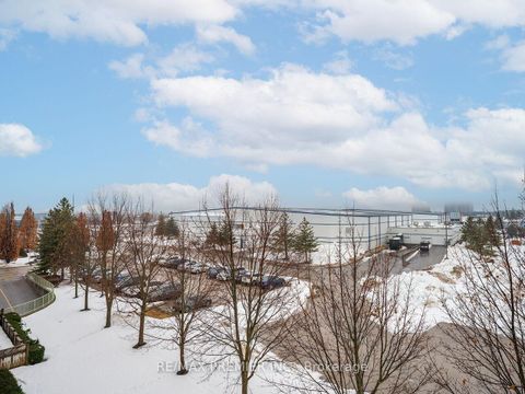 Photo 39 at 414 - 2506 RUTHERFORD Road, Maple, Vaughan