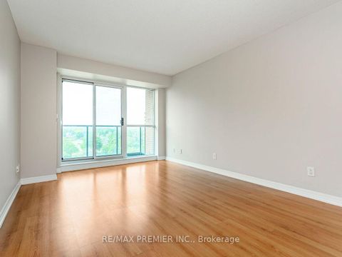 Photo 16 at 810 - 1403 Royal York Road, Humber Heights, Toronto
