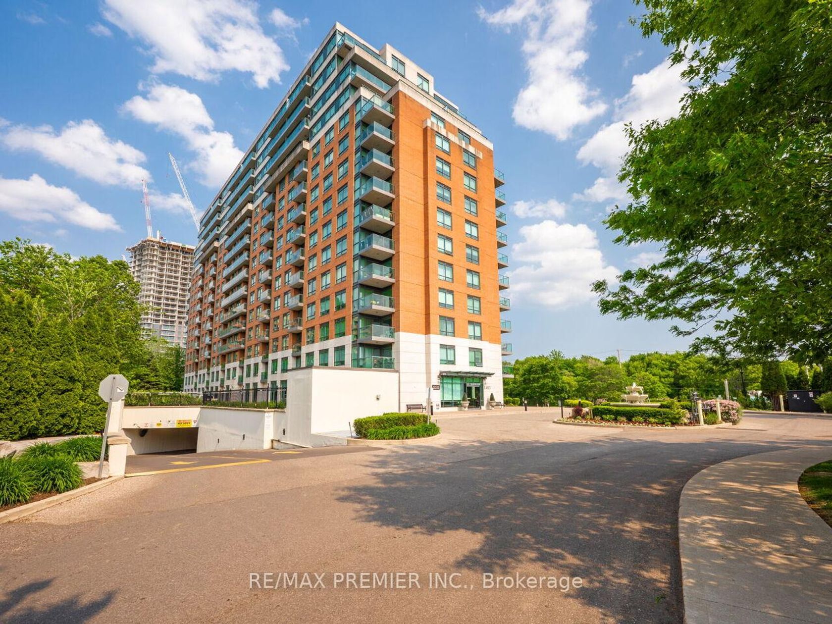 810 - 1403 Royal York Road, Humber Heights, Toronto 