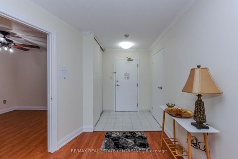 Photo 9 at 503 - 5 Rowntree Road, Jamestown, Toronto