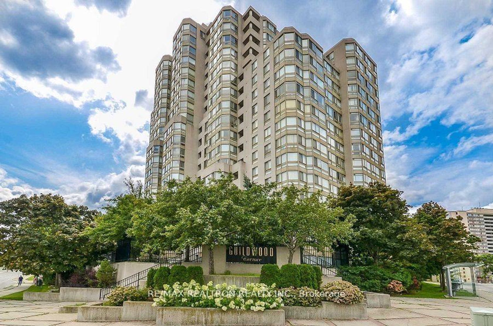 402 - 3233 Eglinton Avenue E, Scarborough Village, Toronto 