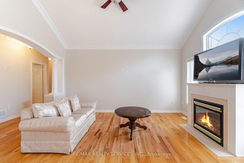 Photo 10 at 2413 Salcome Drive, JC Joshua Creek, Oakville