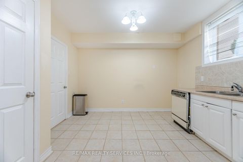 Photo 33 at 2413 Salcome Drive, JC Joshua Creek, Oakville