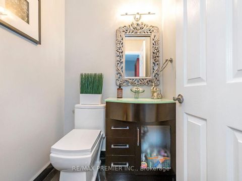 Photo 21 at 19 Medley Court, Maple, Vaughan