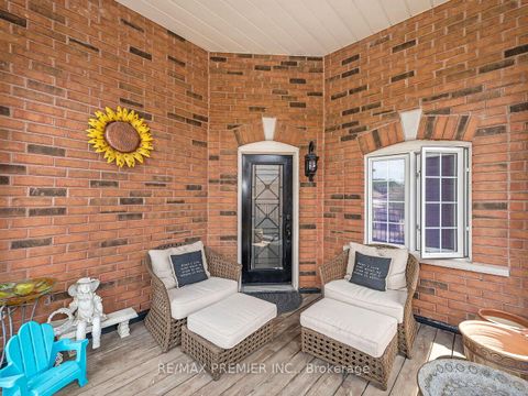 Photo 24 at 19 Medley Court, Maple, Vaughan