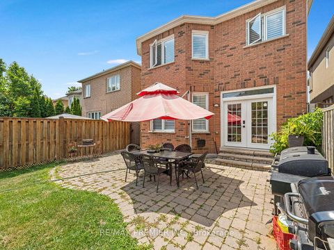Photo 41 at 19 Medley Court, Maple, Vaughan
