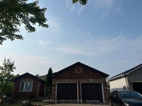 Photo 0 at 141 Columbia Road, Holly, Barrie Photo 0 at 141 Columbia Road, Holly, Barrie