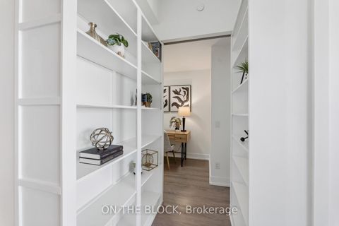 Photo 9 at 5307 - 7 Grenville Street, Bay Street Corridor, Toronto