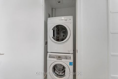 Photo 12 at 5307 - 7 Grenville Street, Bay Street Corridor, Toronto