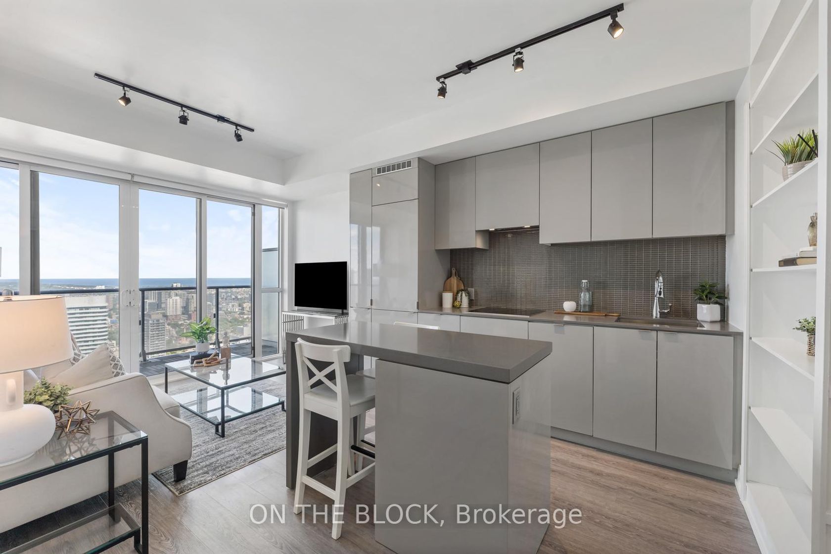 5307 - 7 Grenville Street, Bay Street Corridor, Toronto 
