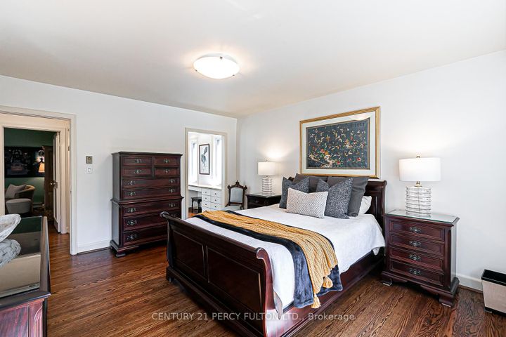 Photo 16 at 4 Page Avenue, Bayview Village, Toronto