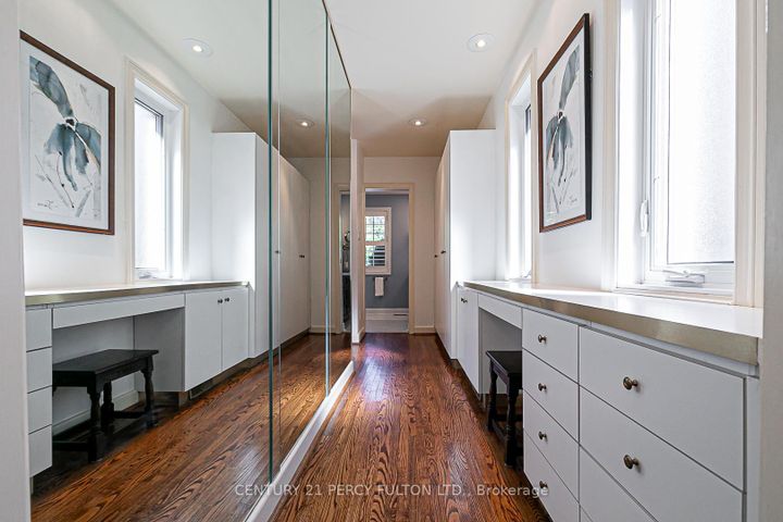 Photo 18 at 4 Page Avenue, Bayview Village, Toronto