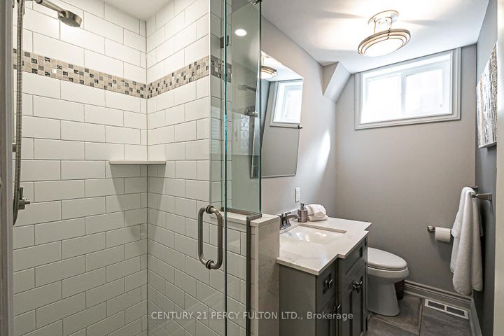 Photo 35 at 4 Page Avenue, Bayview Village, Toronto