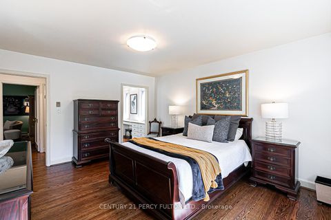 Photo 16 at 4 Page Avenue, Bayview Village, Toronto