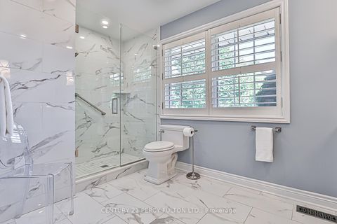 Photo 19 at 4 Page Avenue, Bayview Village, Toronto