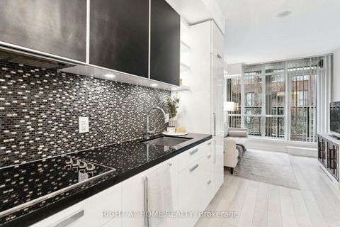 Photo 10 at 311 - 32 Davenport Road, Annex, Toronto
