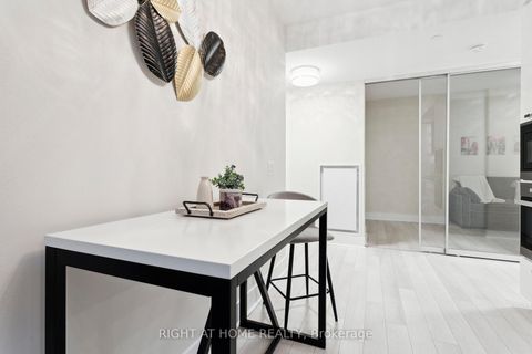 Photo 11 at 311 - 32 Davenport Road, Annex, Toronto