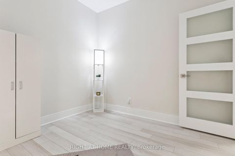 Photo 16 at 311 - 32 Davenport Road, Annex, Toronto